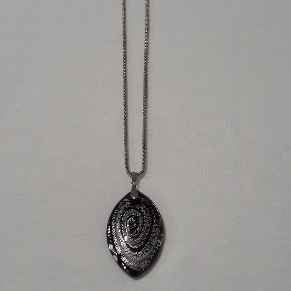 Black, Silver and Grey design pendant Necklace - Picture 1 of 2